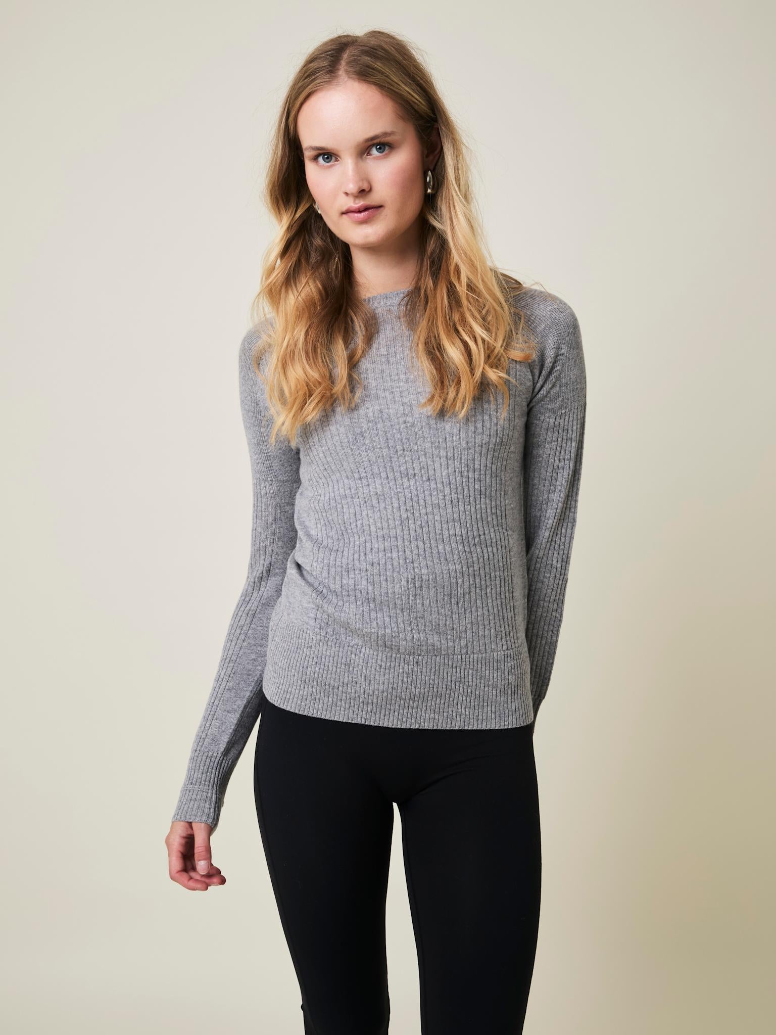 Aveline strik med rund hals - Grey Melange