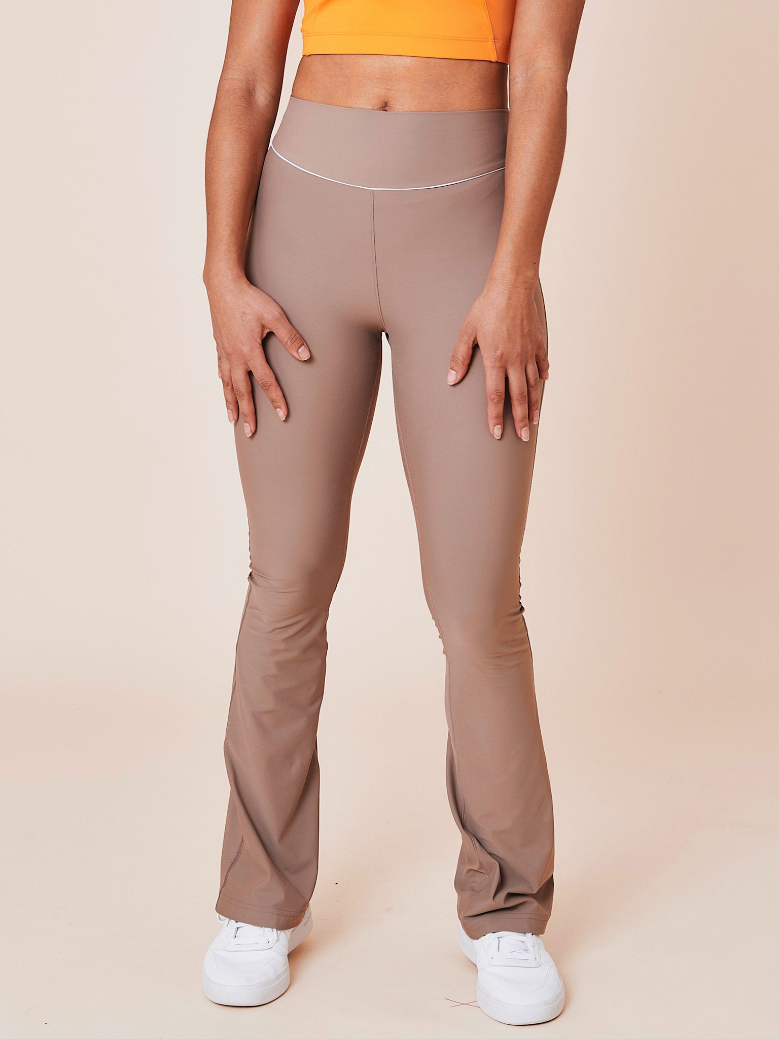 Peak high-waist flared brushed leggings - Hazel