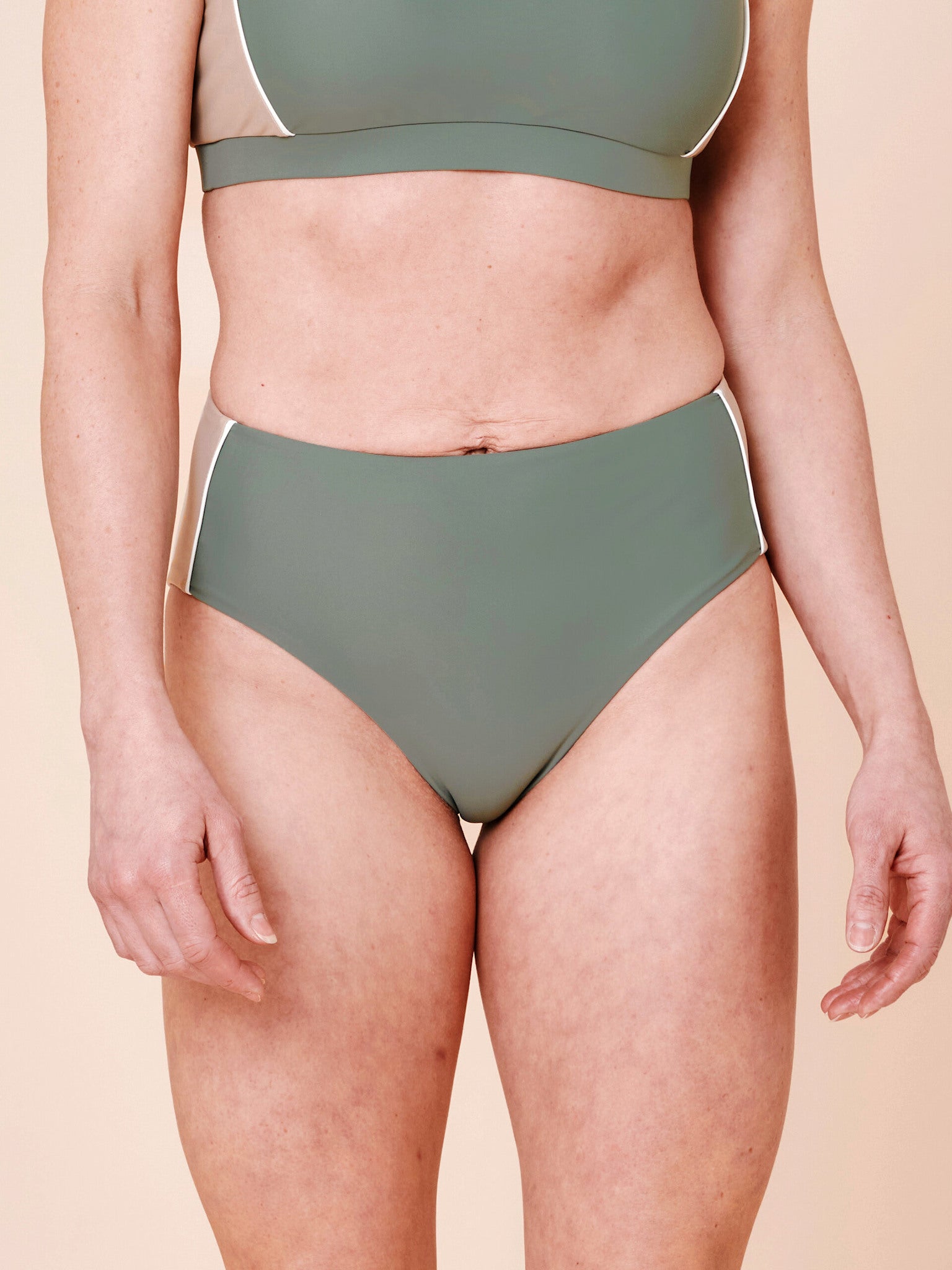 Ubud Colorblock high-waisted bikini bottom - Army/Sand