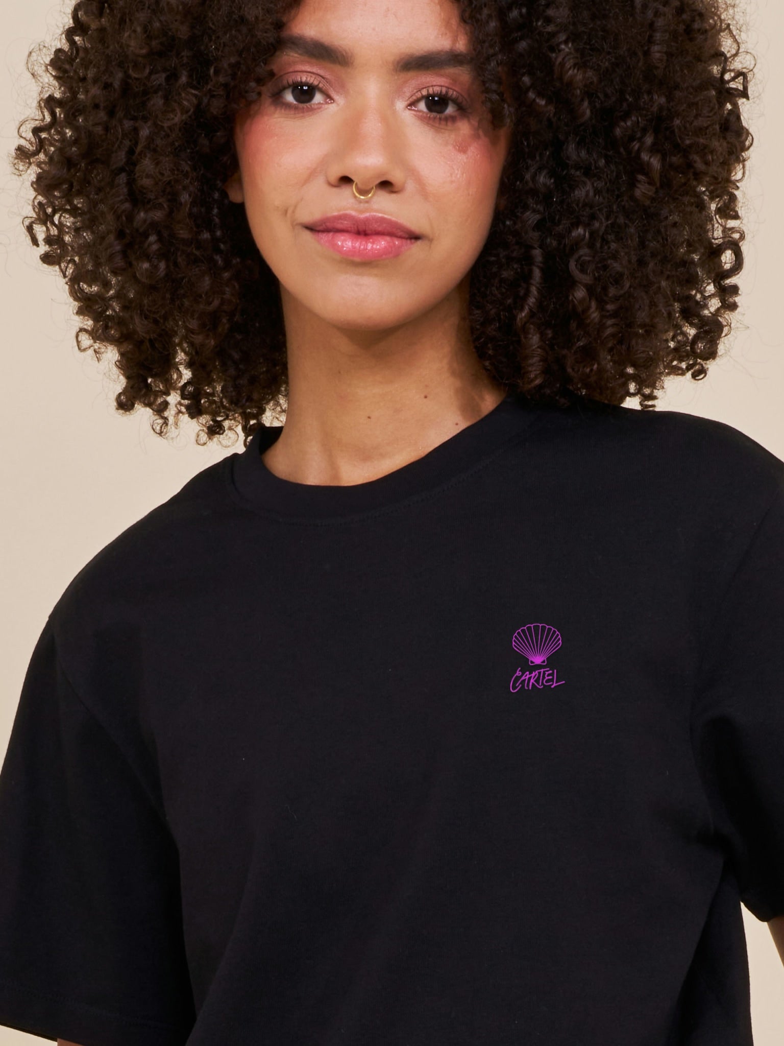 Cartel Scallop Embroidered Tee - Nero