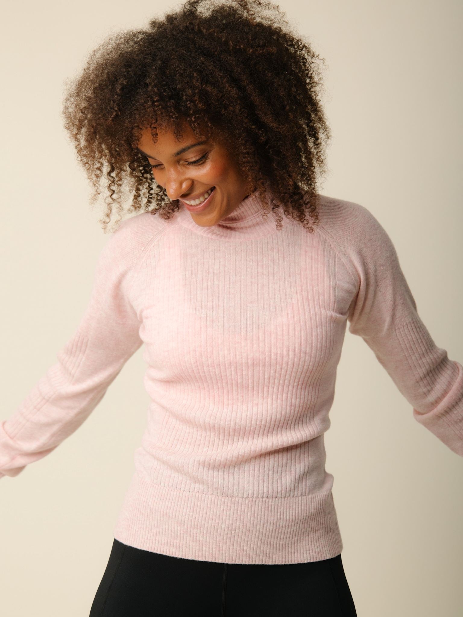 Vilda turtleneck cashmere blend sweater - Blush